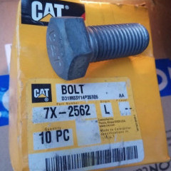 Болт звездочки М20х50 CAT 320DL 7X2562 7X2562
