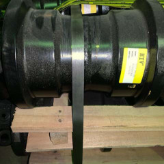 Каток опорный 81N8-11010 HYUNDAI R305LC-7 81N8-11011 81N8-11011 Каток опорный 81N8-11010 HYUNDAI R305LC-7 81N8-11011 81N8-11011