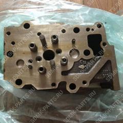 Головка блока цилиндров KOMATSU D65E-12 6151-12-1101 6151-12-1101